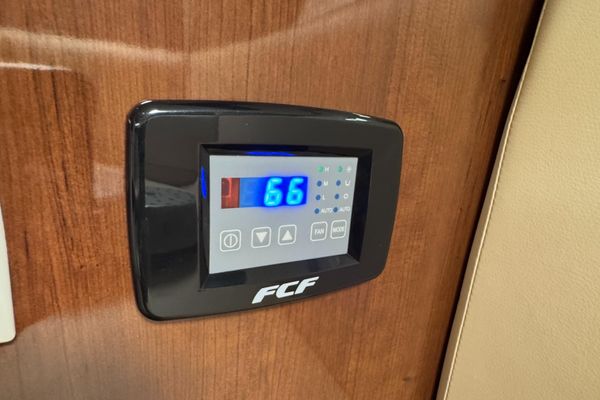 2016 25′ Four Winns V255