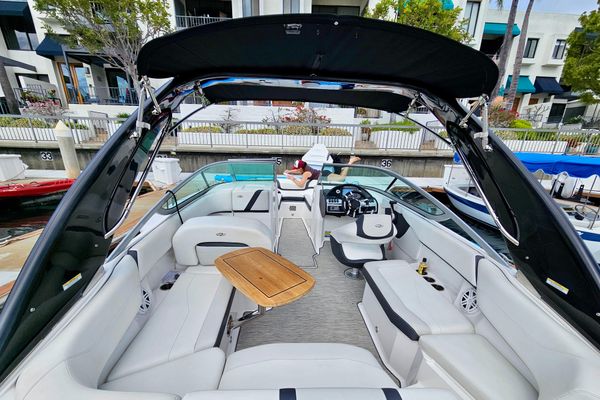 2016 23′ Regal 23 OBX