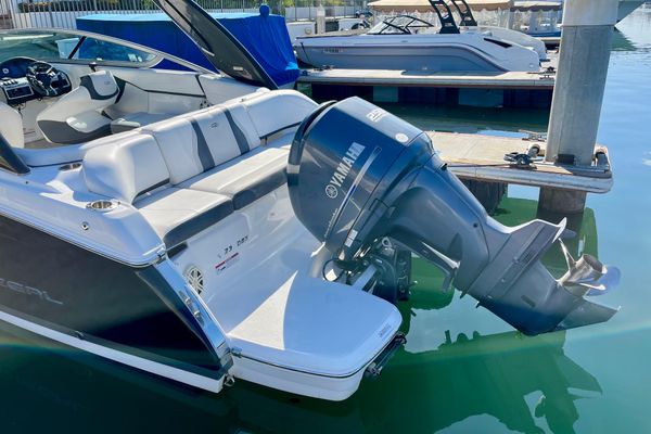 2016 23′ Regal 23 OBX