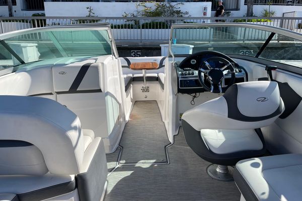2016 23′ Regal 23 OBX