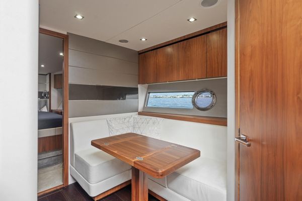 2019 57′ Sunseeker Predator 57