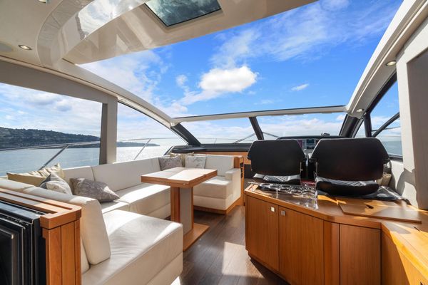 2019 57′ Sunseeker Predator 57