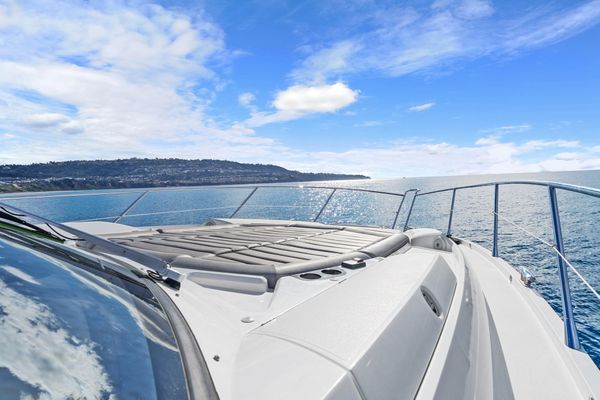 2019 57′ Sunseeker Predator 57