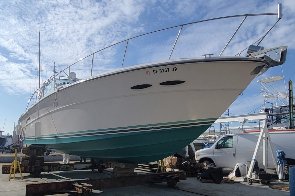 1987 39′ Sea Ray 390 Express