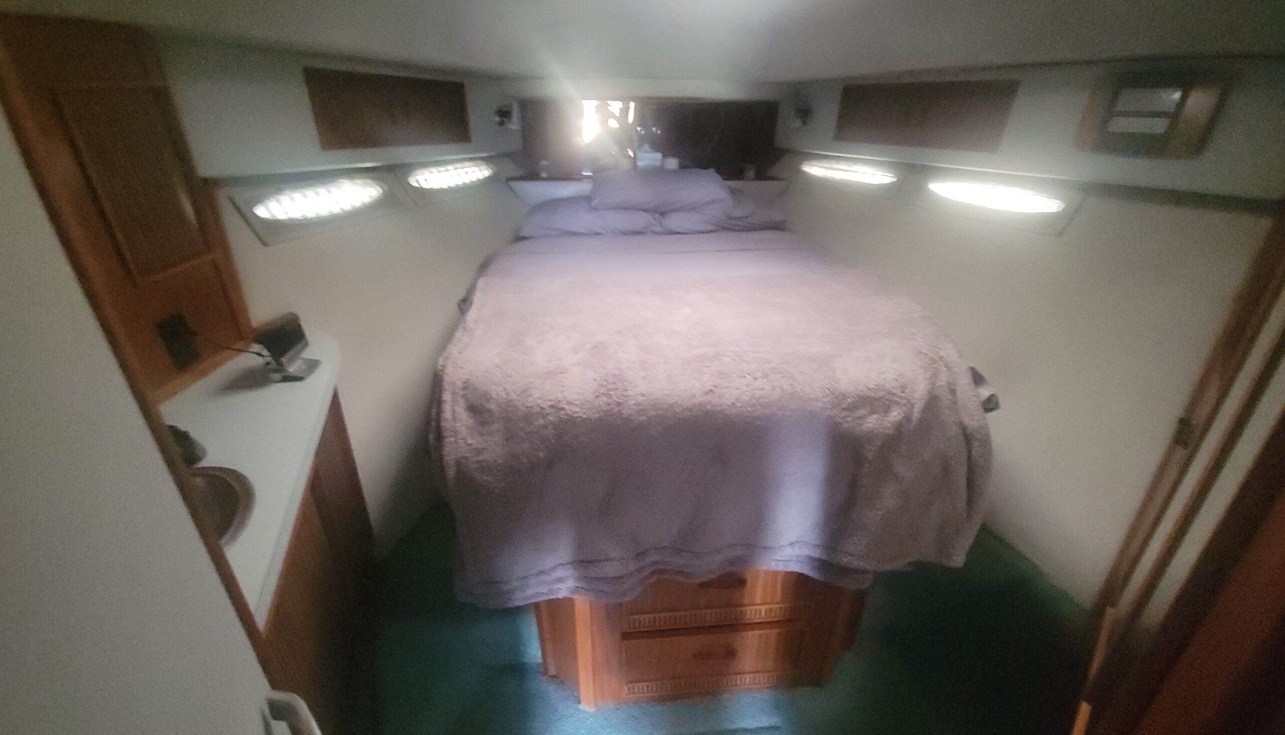 1987 39′ Sea Ray 390 Express