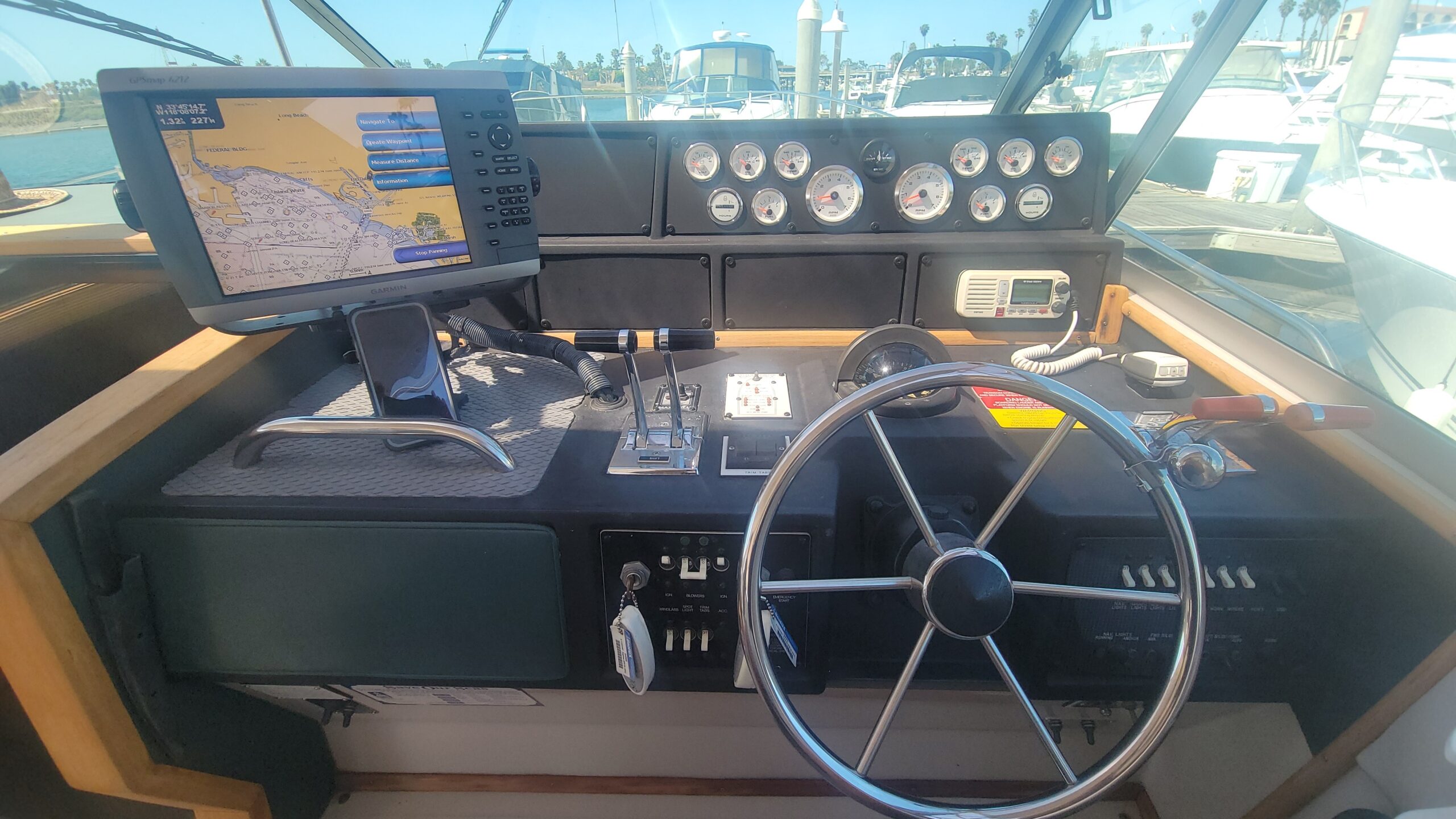 1987 39′ Sea Ray 390 Express