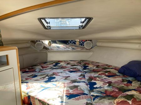 1998 30′ Chaparral Signature 300