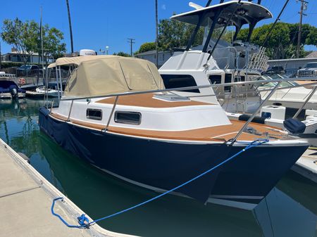 2001 28′ Legacy Yachts 28 Express