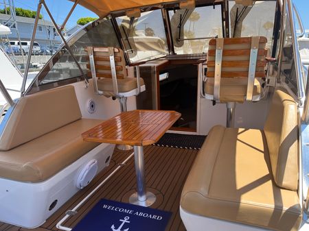 2001 28′ Legacy Yachts 28 Express