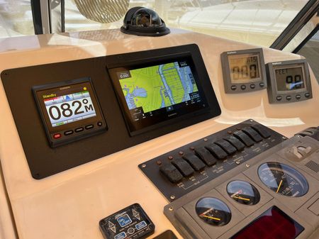 2001 28′ Legacy Yachts 28 Express