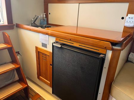 2001 28′ Legacy Yachts 28 Express