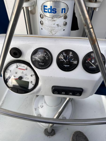 2000 32′ Catalina 320