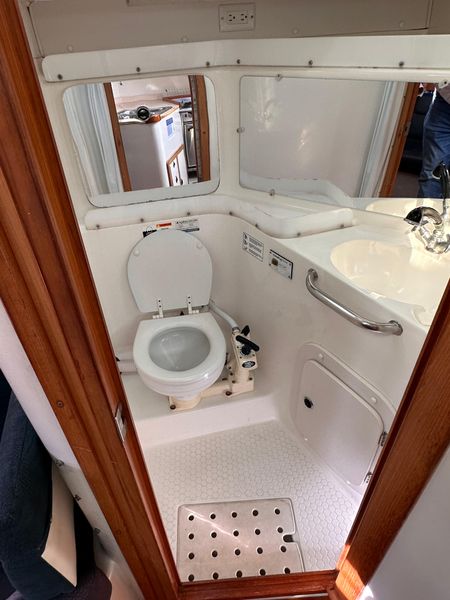 2000 32′ Catalina 320
