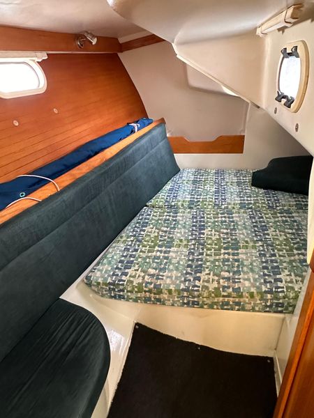2000 32′ Catalina 320