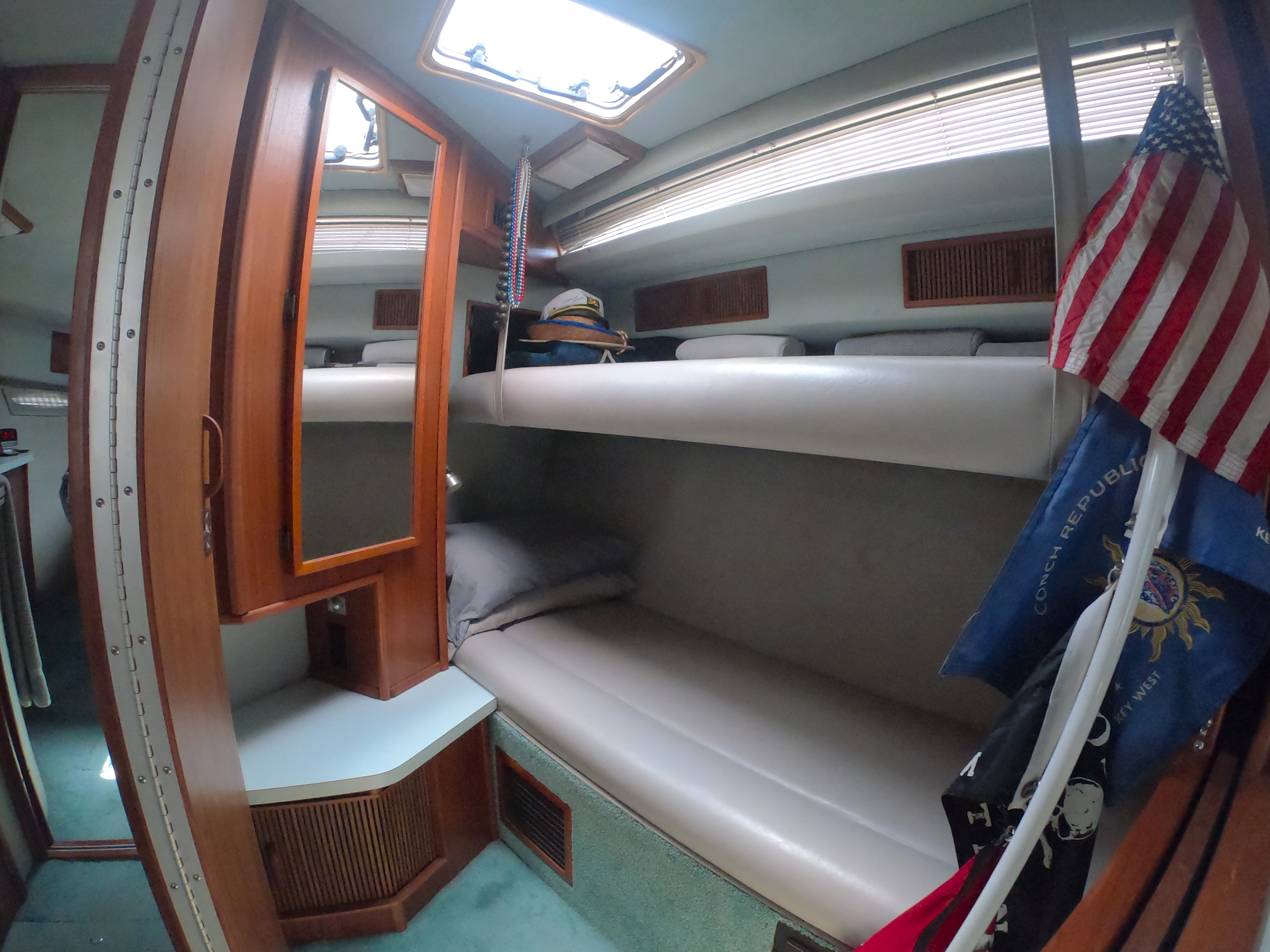 1987 39′ Sea Ray 390 Express