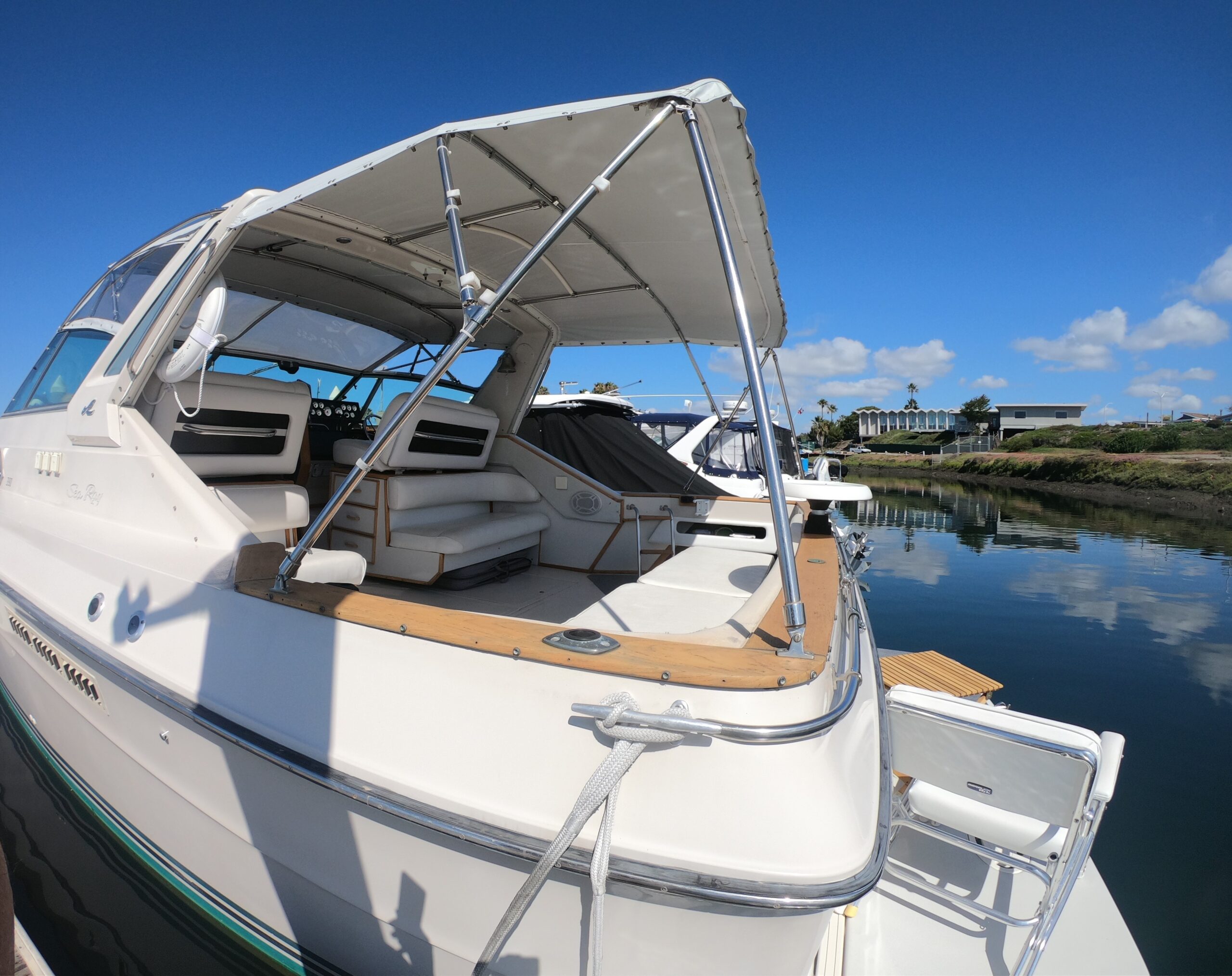 1987 39′ Sea Ray 390 Express