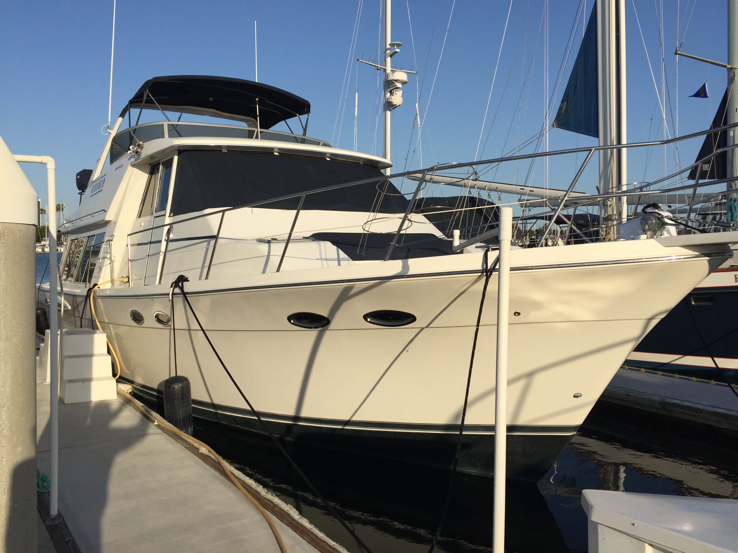 2005 49′ Meridian Pilothouse