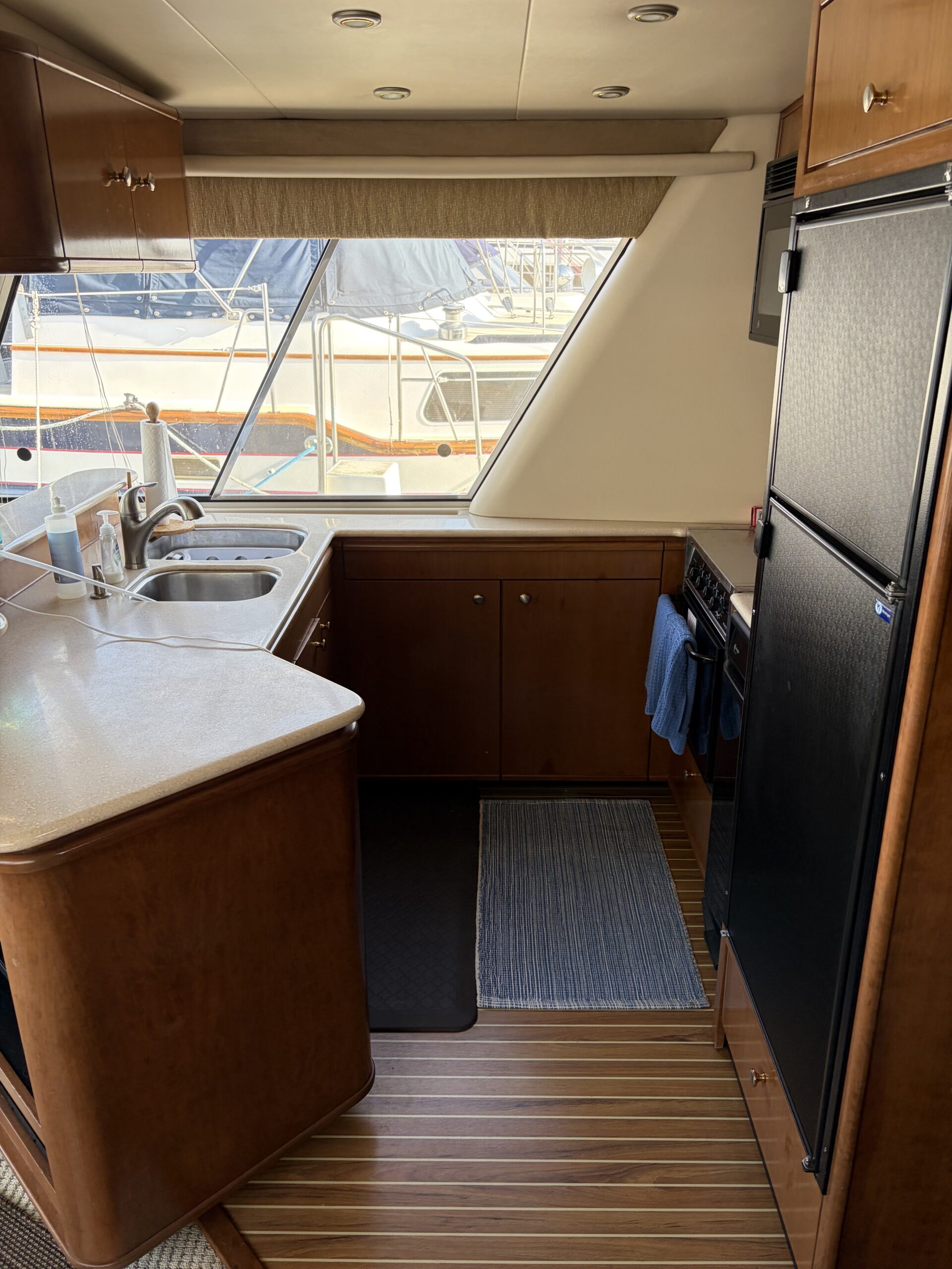 2005 49′ Meridian Pilothouse