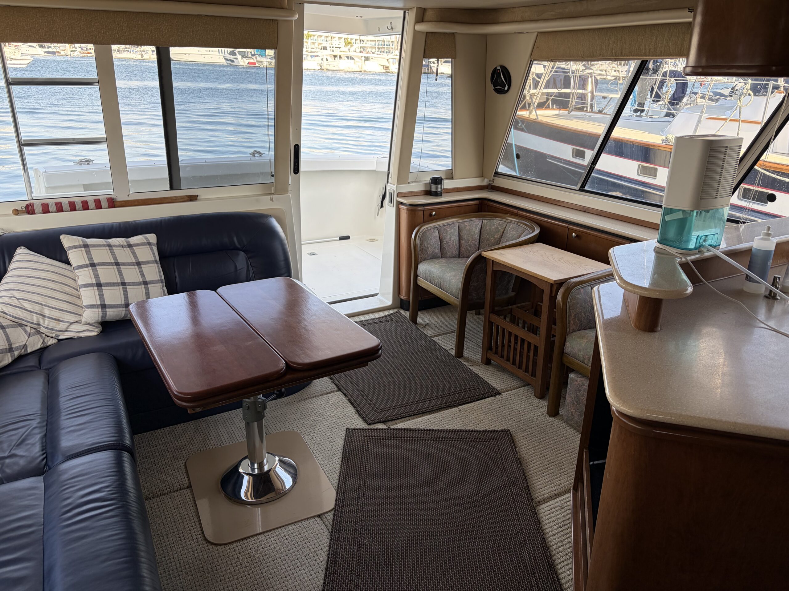 2005 49′ Meridian Pilothouse