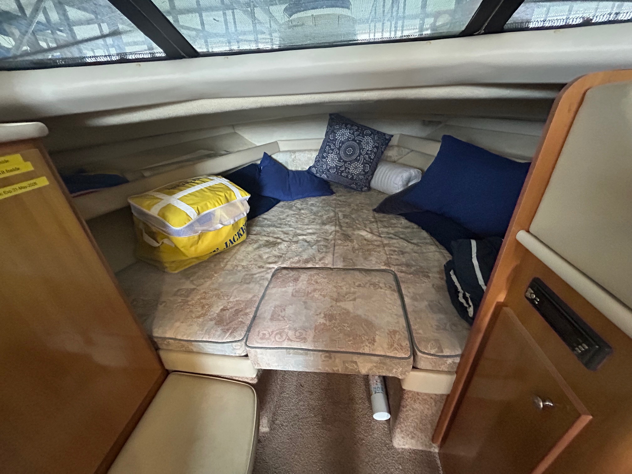 2001 Bayliner 28′ 2858