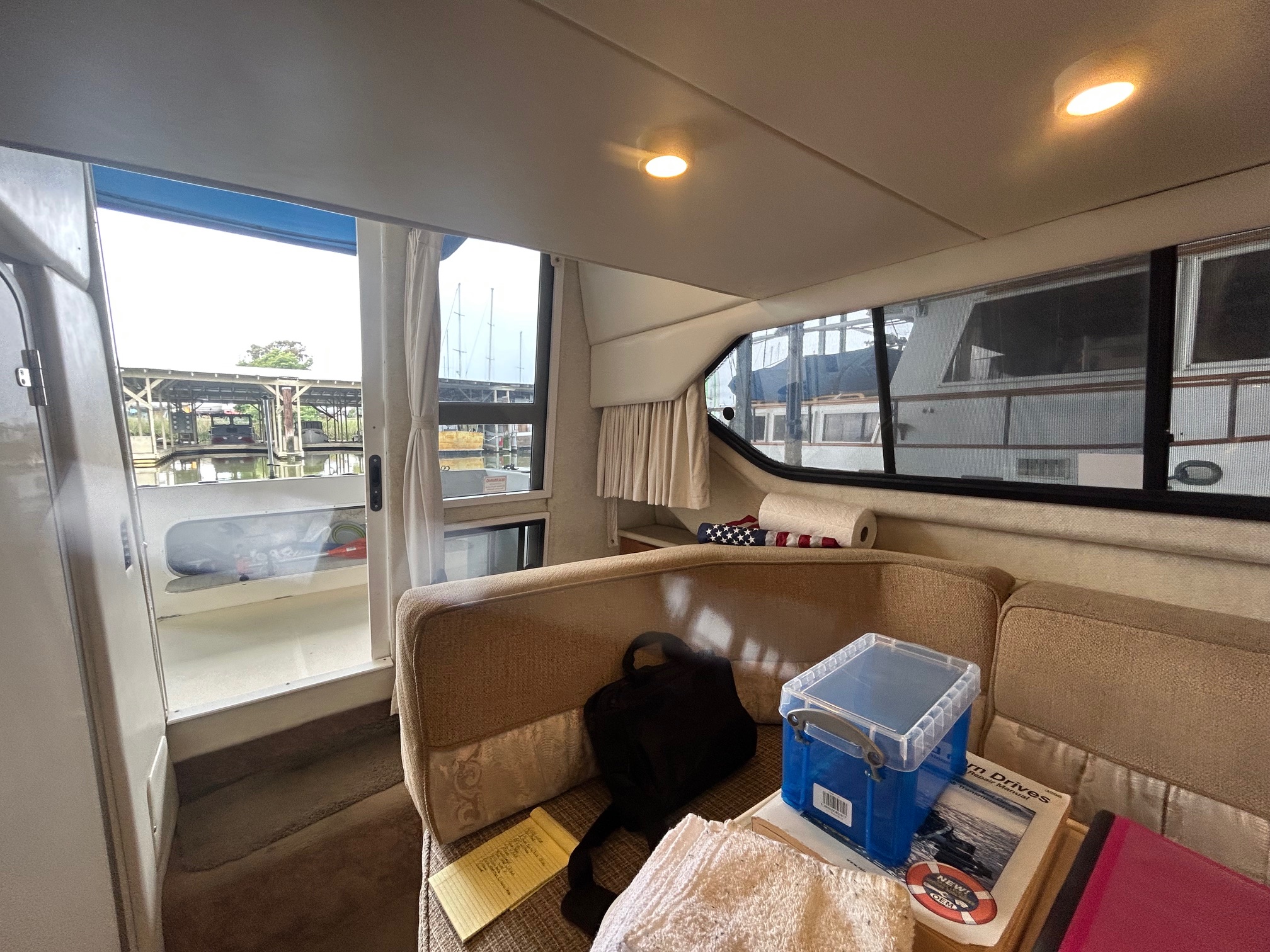 2001 Bayliner 28′ 2858