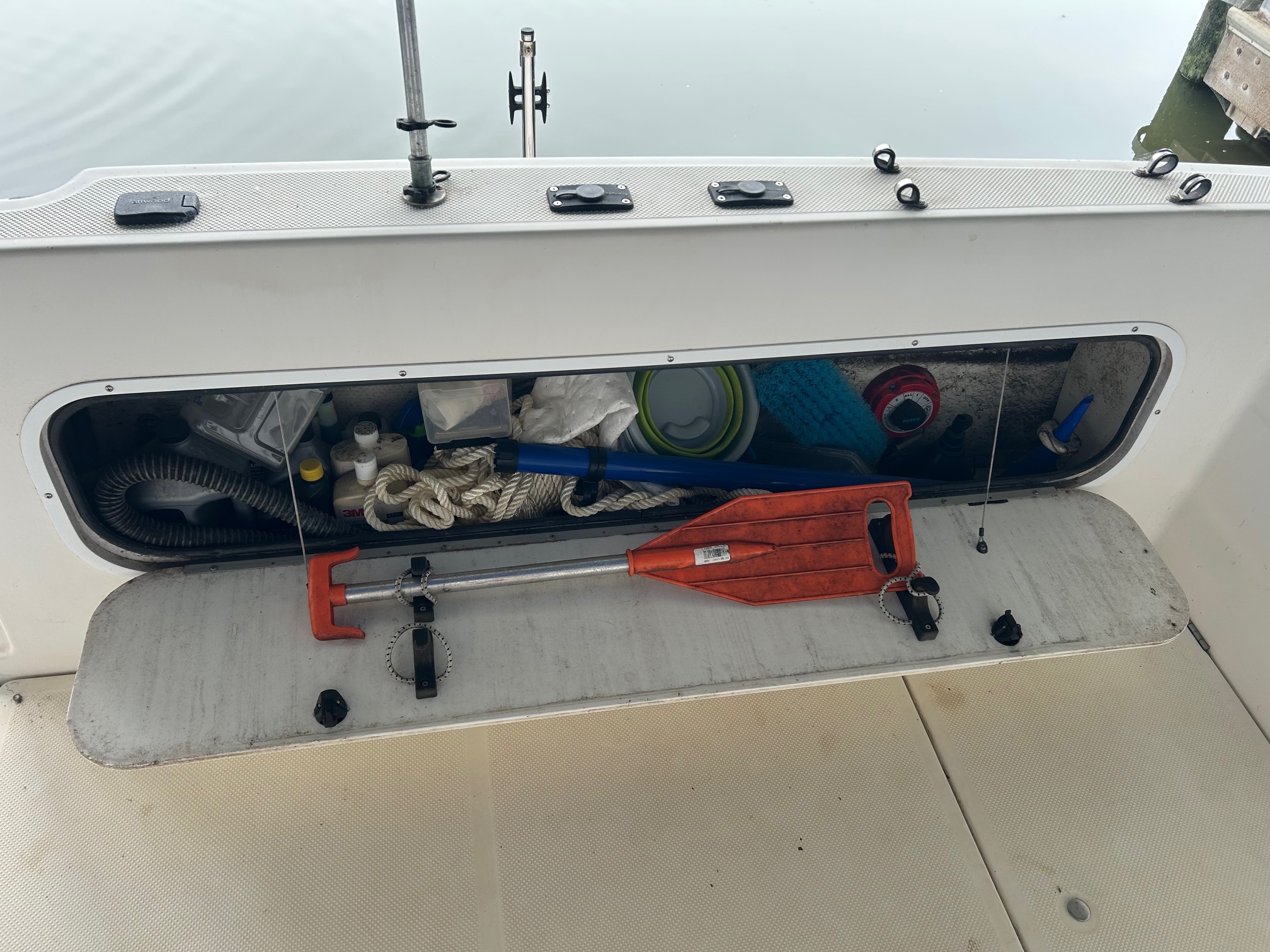 2001 Bayliner 28′ 2858