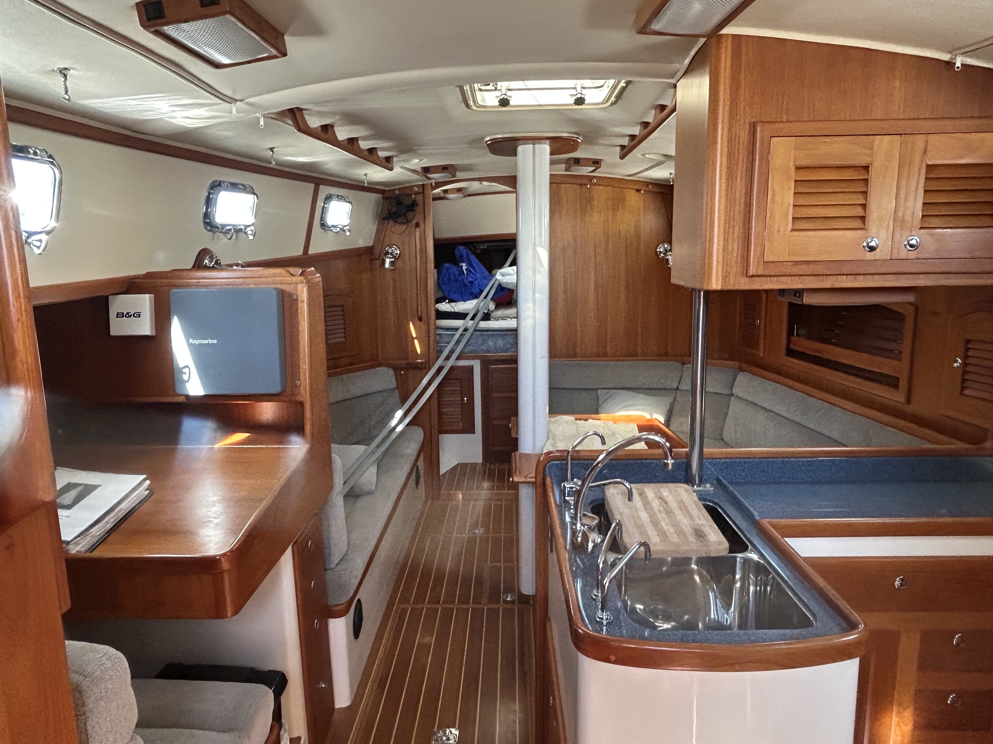 2002 40′ Pacific Seacraft Cutter
