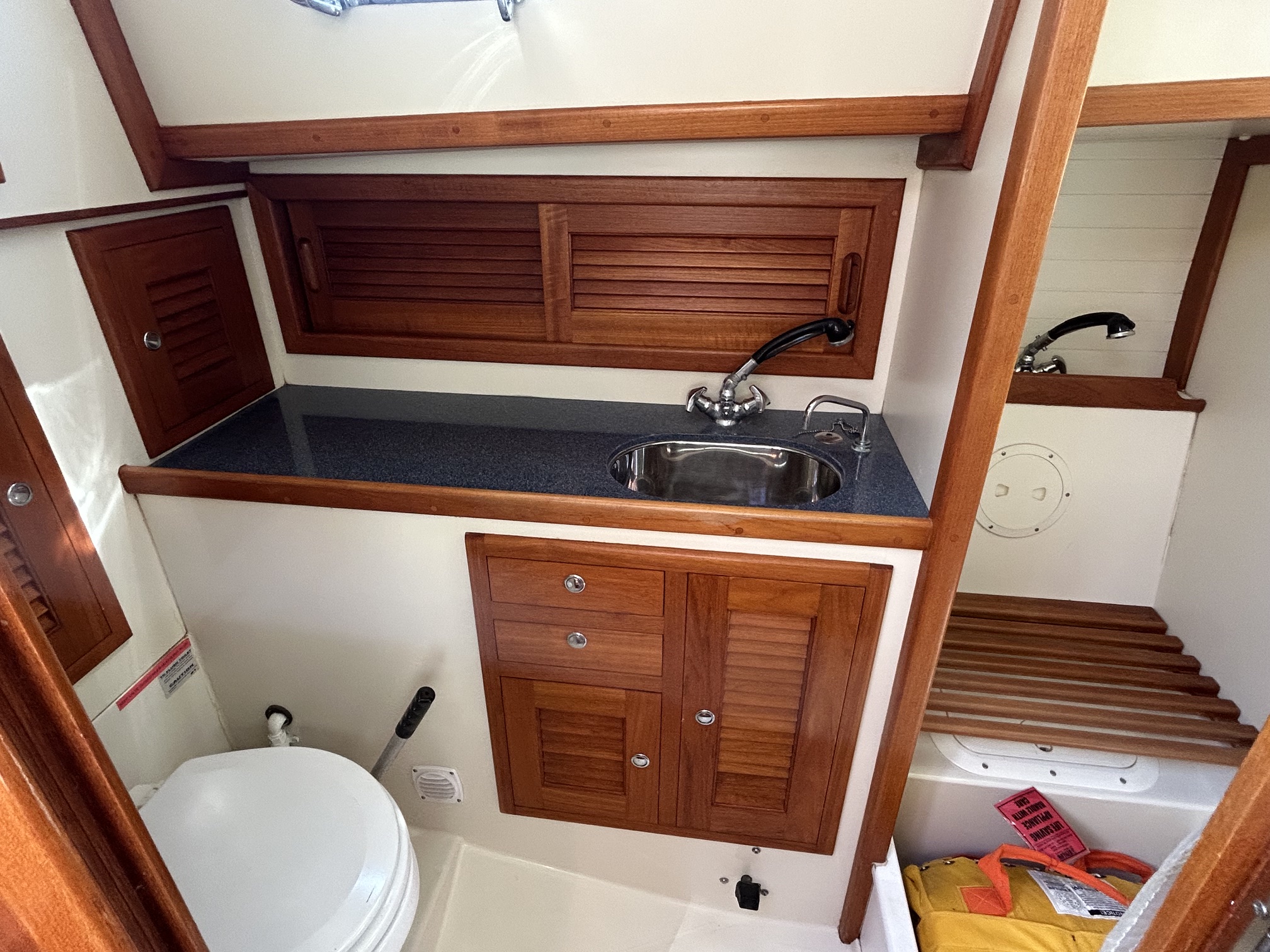 2002 40′ Pacific Seacraft Cutter