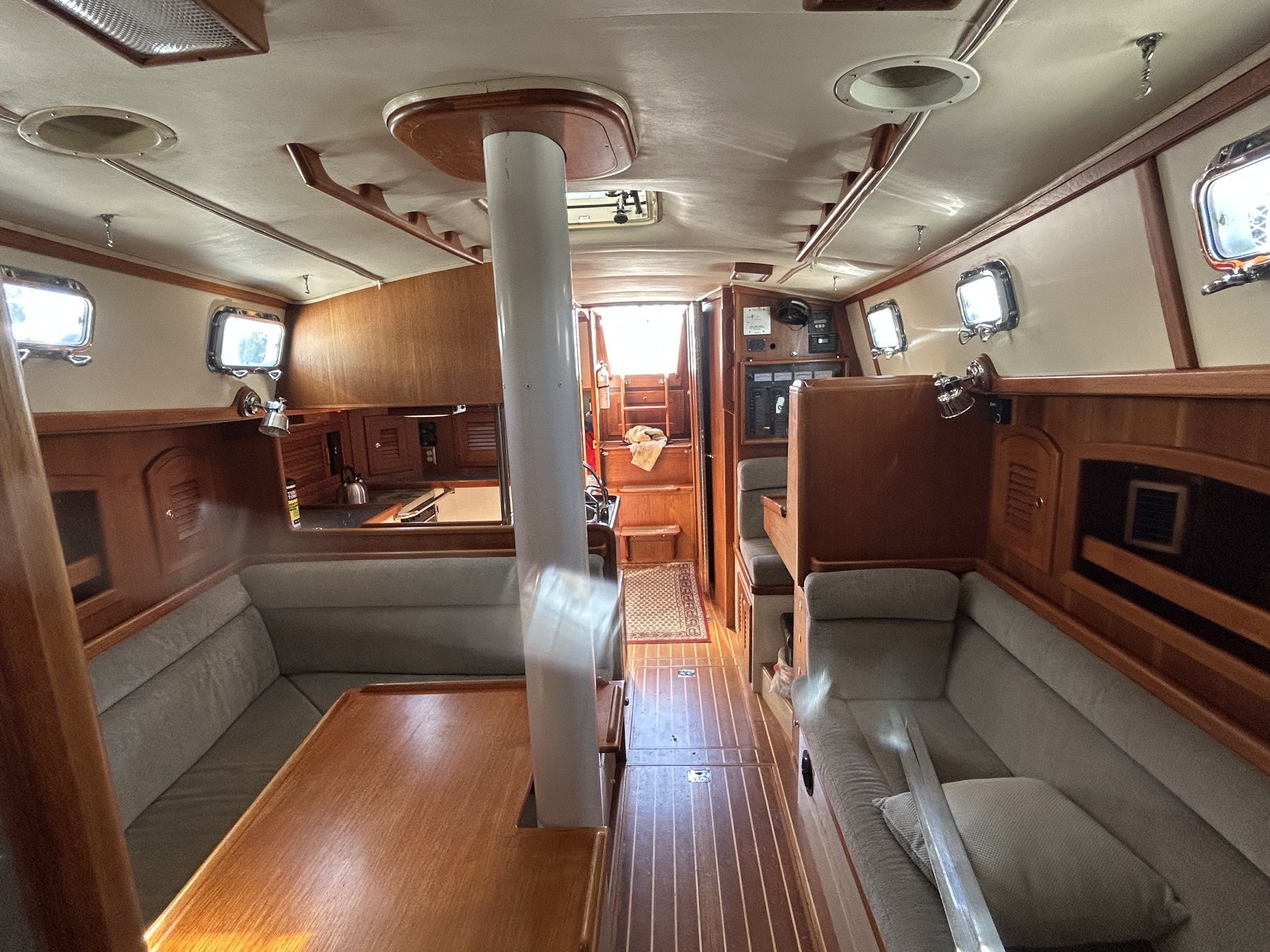 2002 40′ Pacific Seacraft Cutter