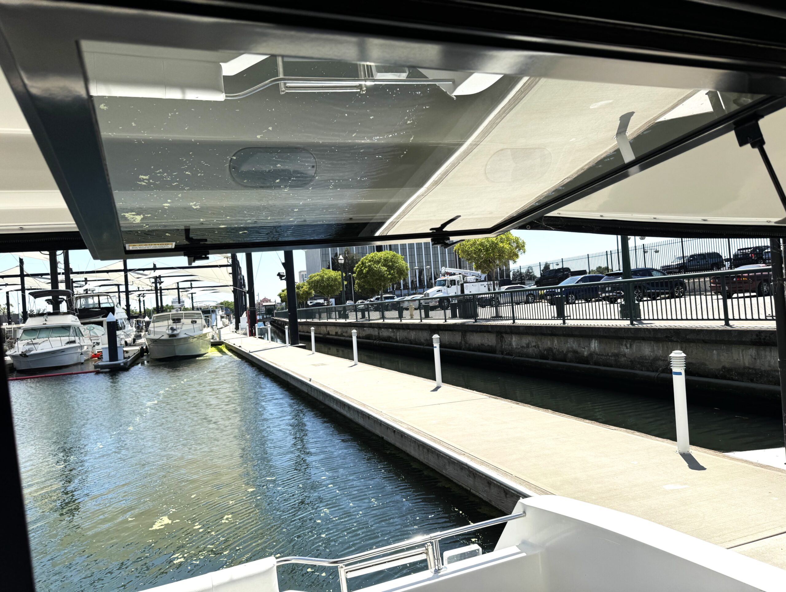 1994 43′ Bayliner 4388
