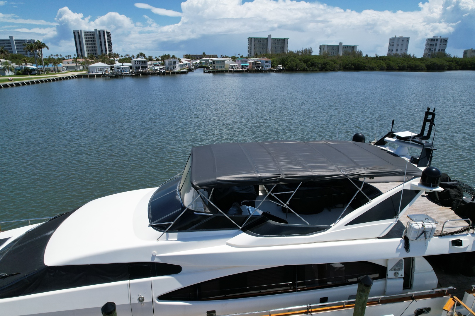 1999 85′ Azimut 85 Ultimate
