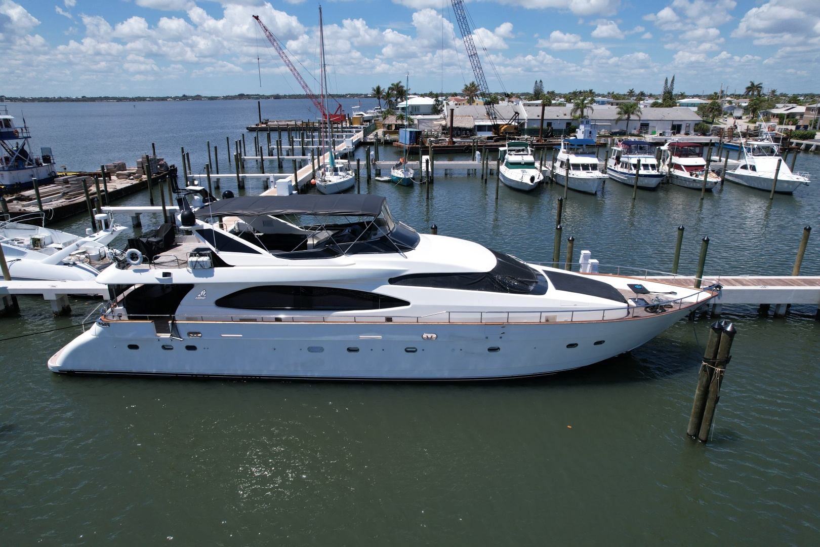 1999 85′ Azimut 85 Ultimate