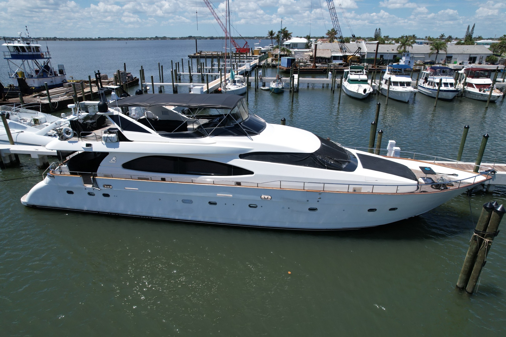 1999 85′ Azimut 85 Ultimate