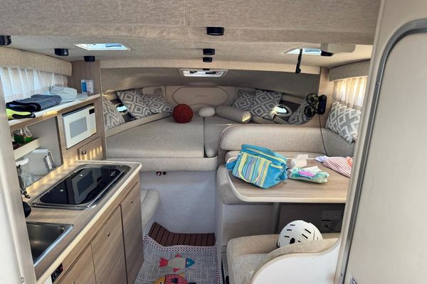 2001 28′ Bayliner 2858 Ciera