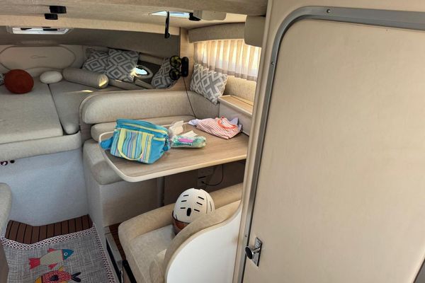 2001 28′ Bayliner 2858 Ciera