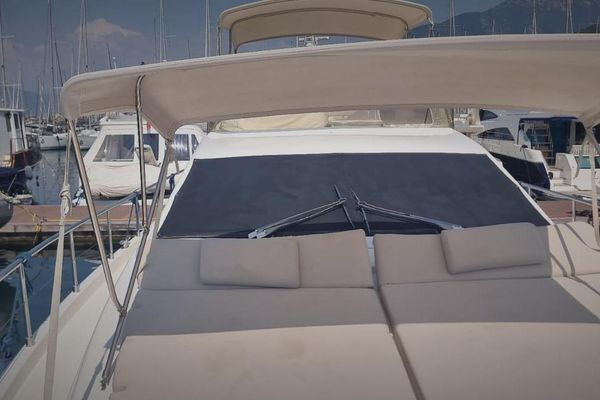 2001 57′ Ferretti Yachts 57 Motor Yacht