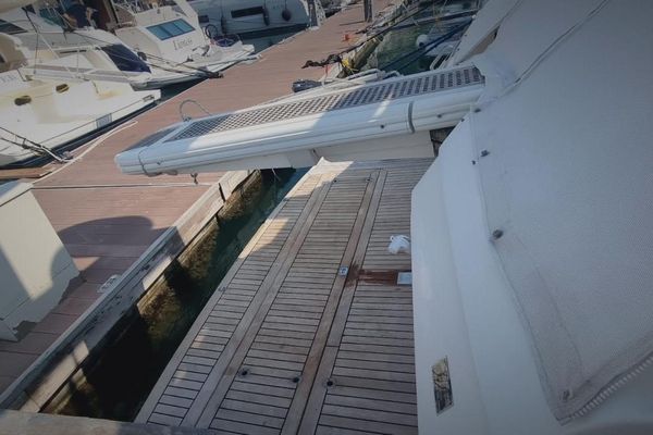 2001 57′ Ferretti Yachts 57 Motor Yacht
