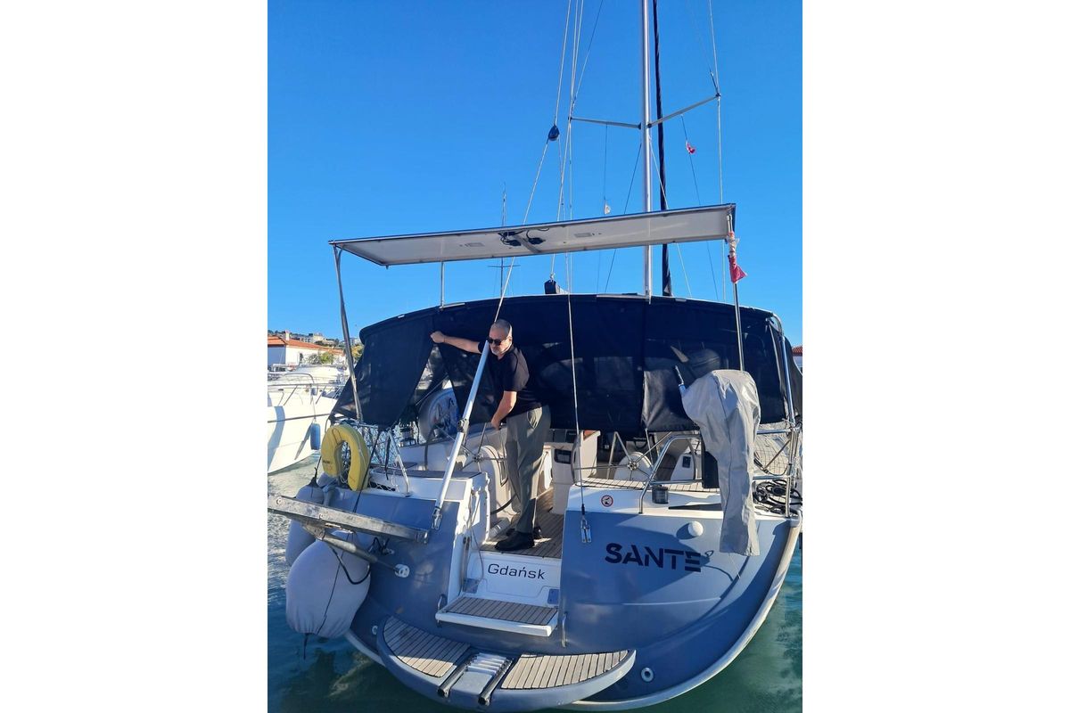 2007 44′ Bavaria Vision 44