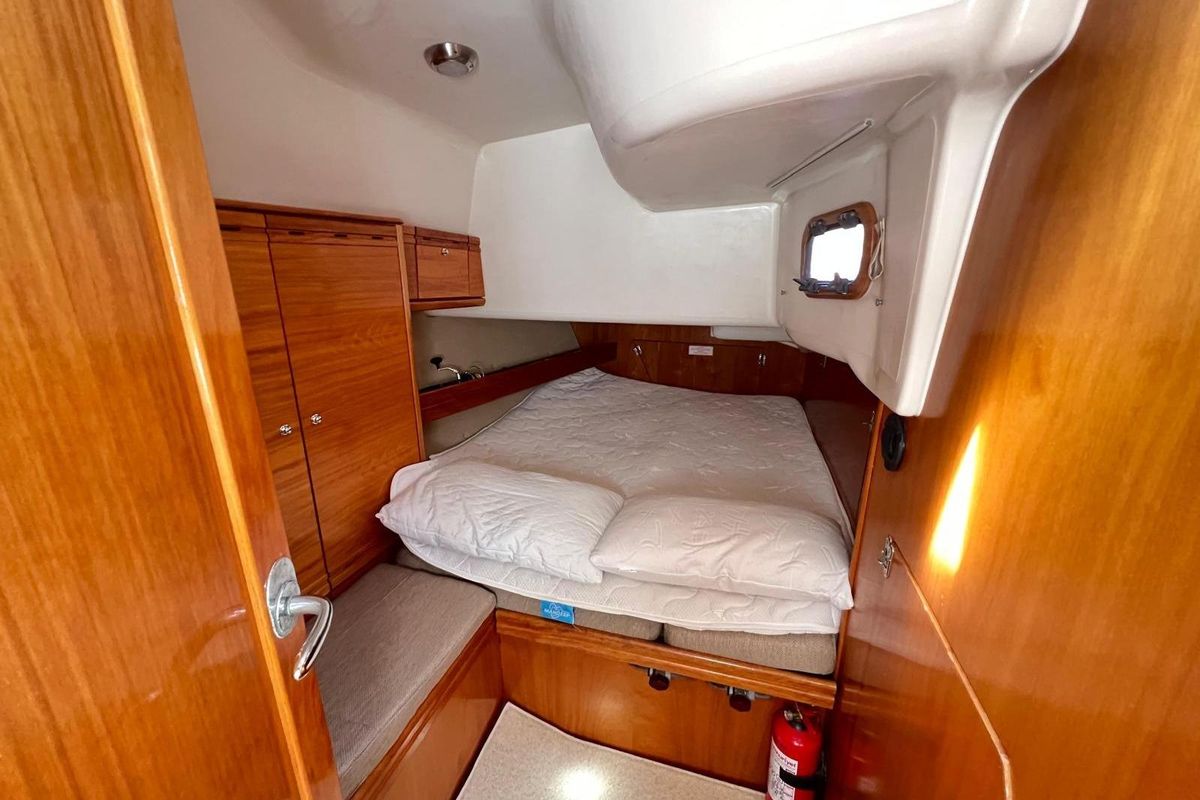 2007 44′ Bavaria Vision 44