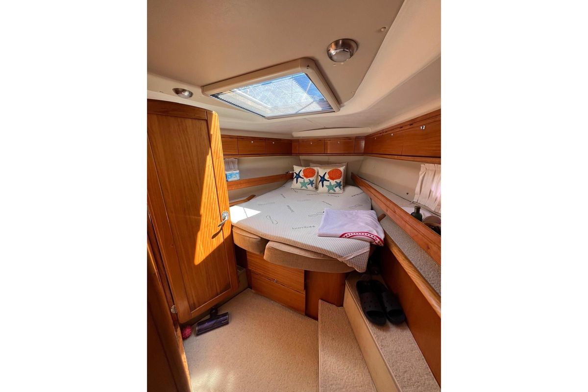 2007 44′ Bavaria Vision 44