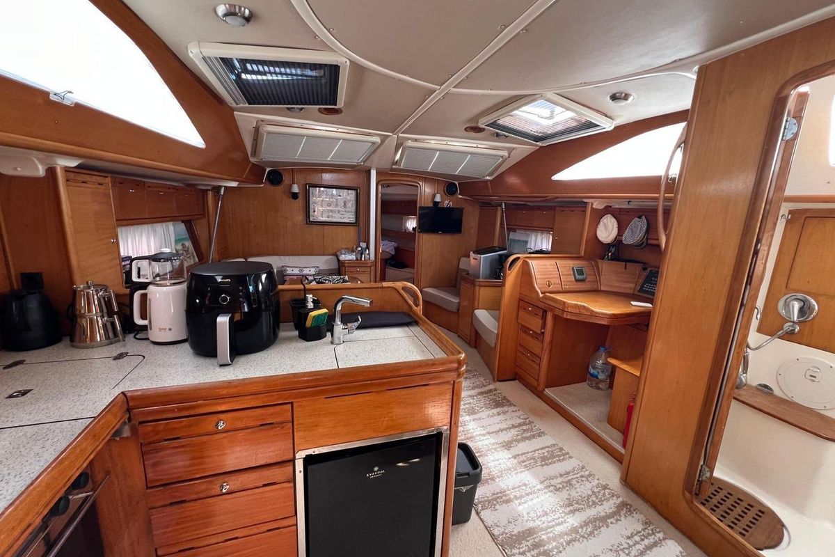 2007 44′ Bavaria Vision 44
