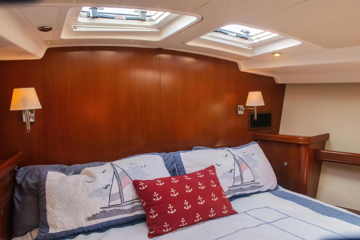 2007 52′ Beneteau Oceanis 523