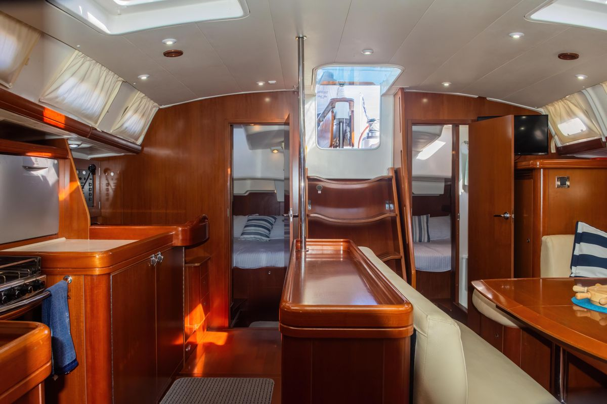 2007 52′ Beneteau Oceanis 523