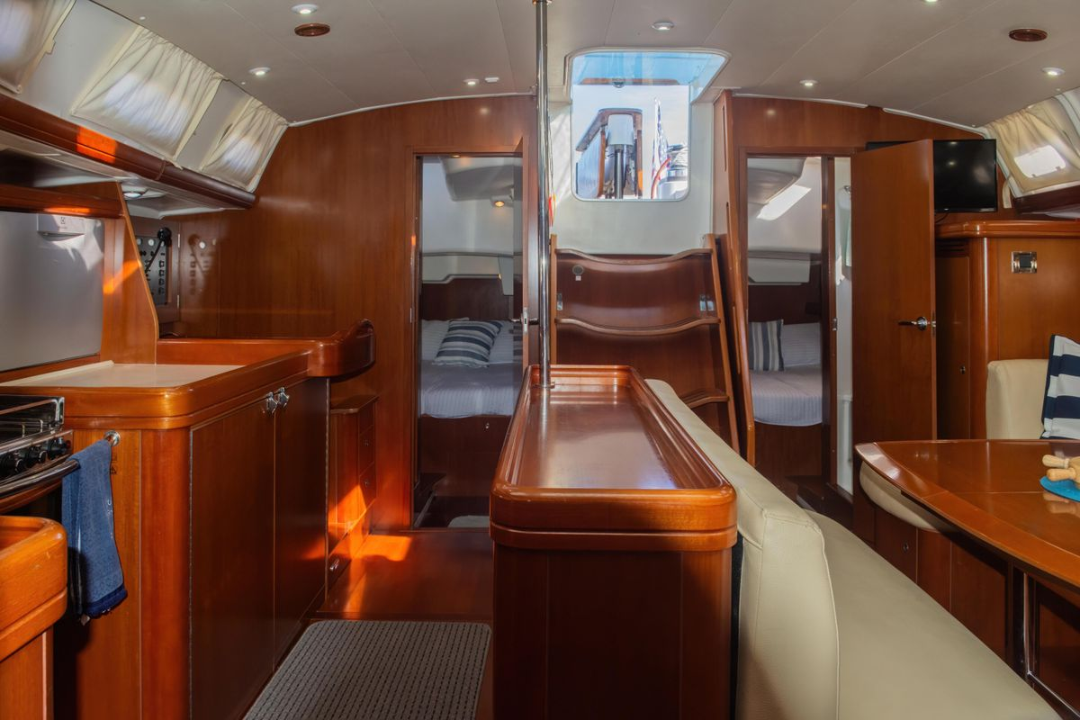 2007 52′ Beneteau Oceanis 523