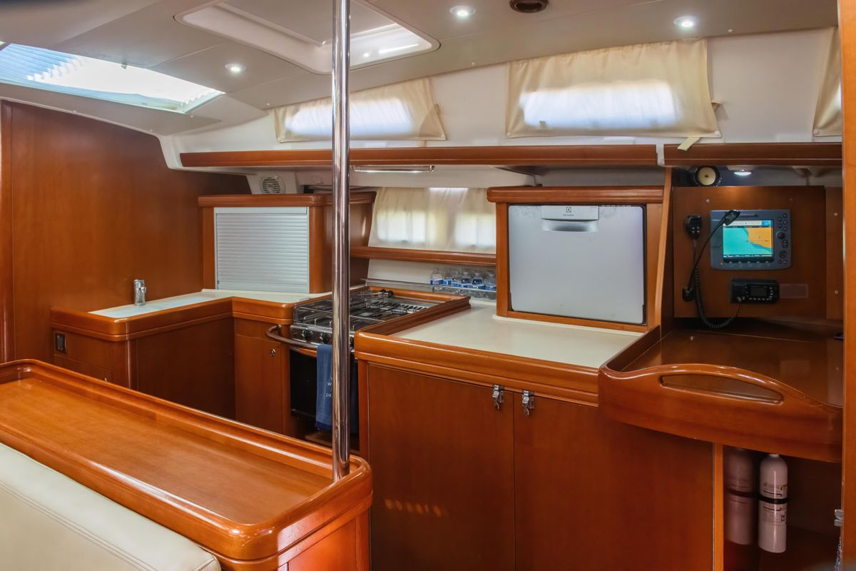 2007 52′ Beneteau Oceanis 523