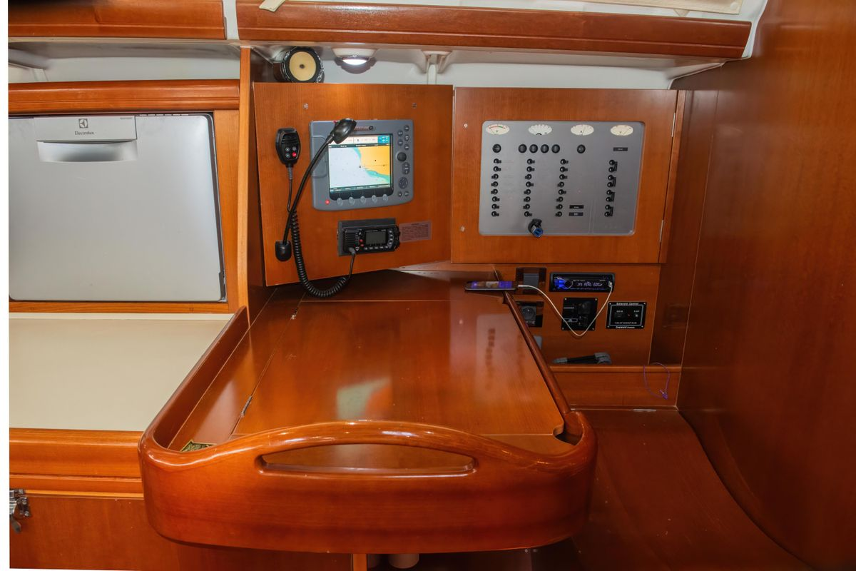 2007 52′ Beneteau Oceanis 523