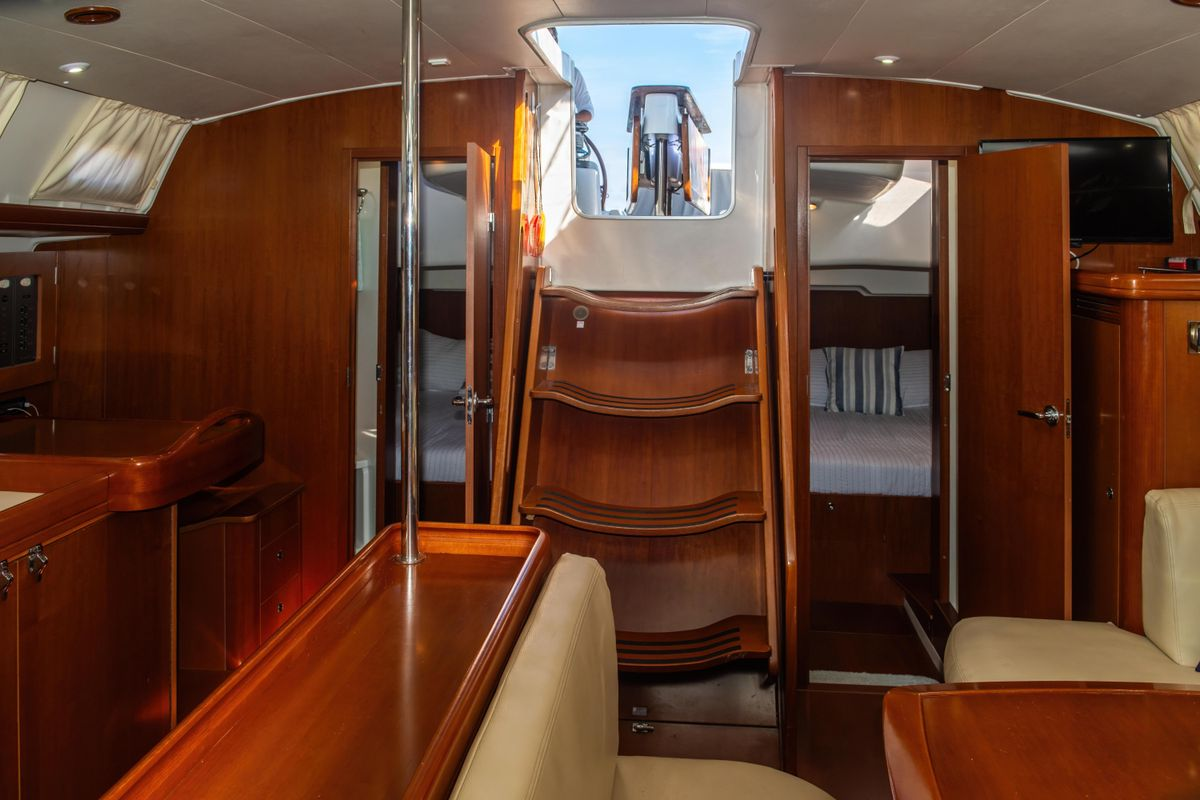 2007 52′ Beneteau Oceanis 523