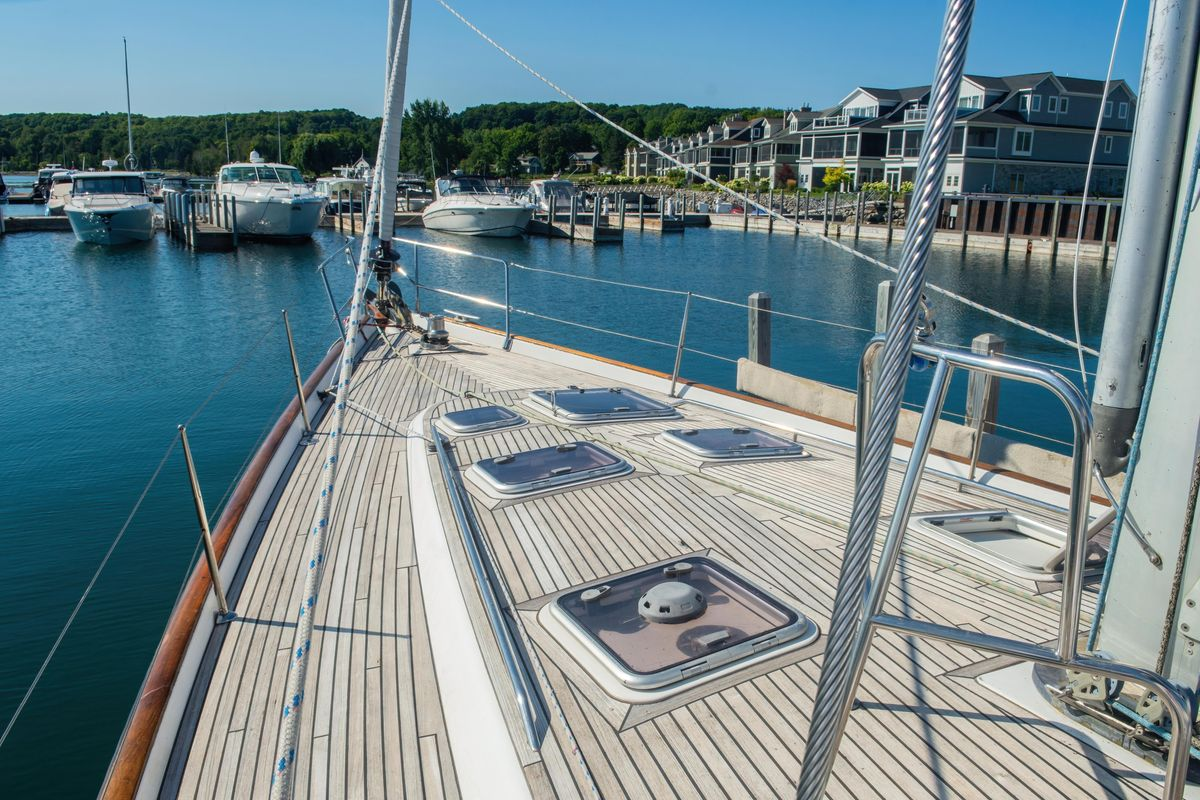 2007 52′ Beneteau Oceanis 523