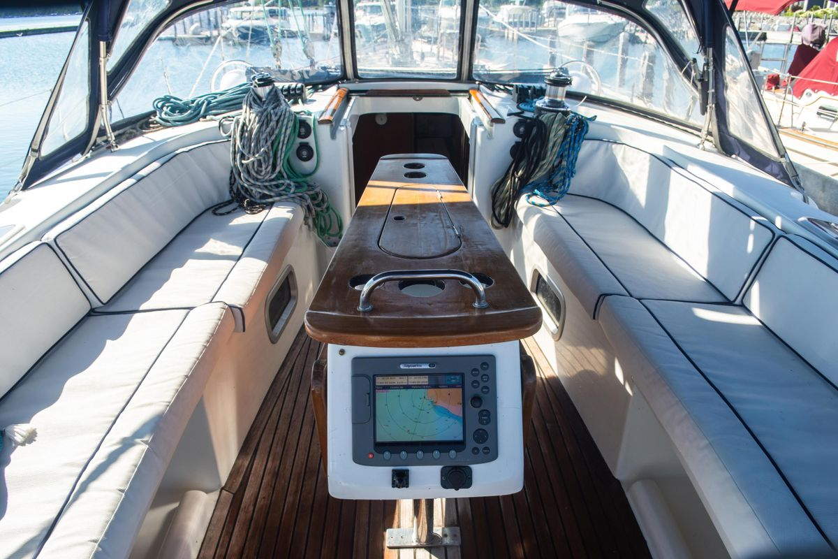 2007 52′ Beneteau Oceanis 523