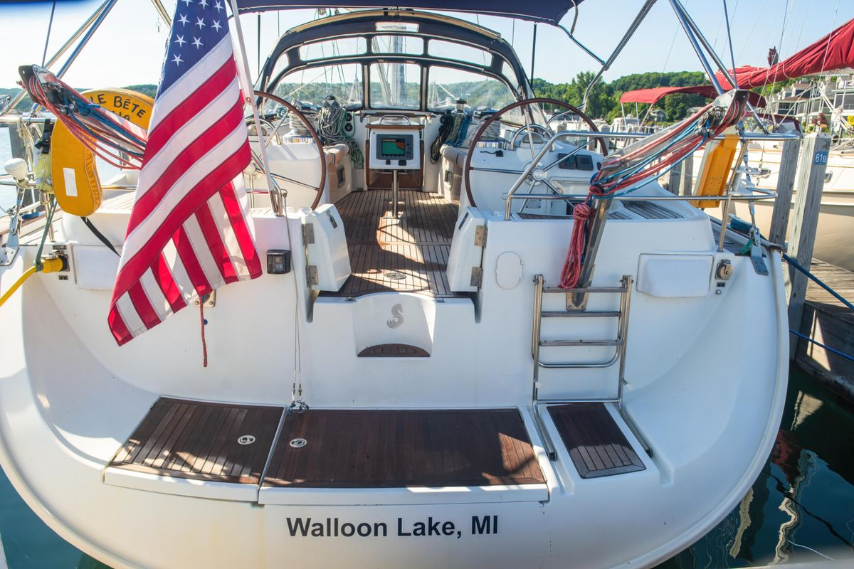 2007 52′ Beneteau Oceanis 523